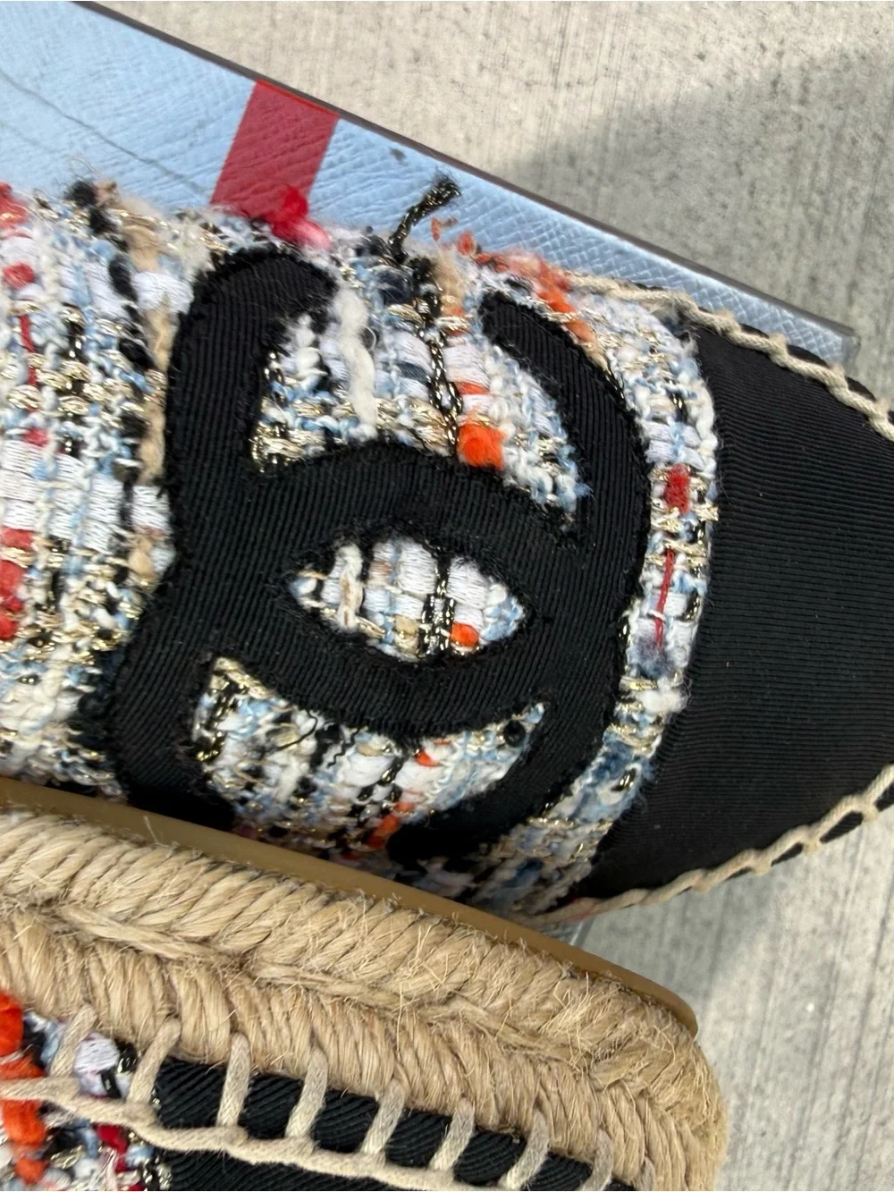 CHANEL espadrilles multicolor